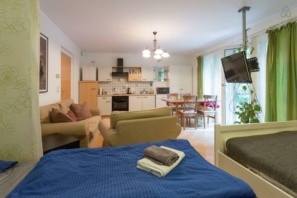 Relaxing Terrace Apartment In Lively Area فيينا المظهر الخارجي الصورة