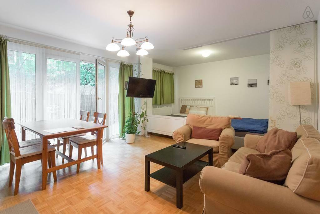 Relaxing Terrace Apartment In Lively Area فيينا المظهر الخارجي الصورة