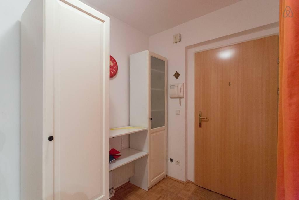Relaxing Terrace Apartment In Lively Area فيينا المظهر الخارجي الصورة