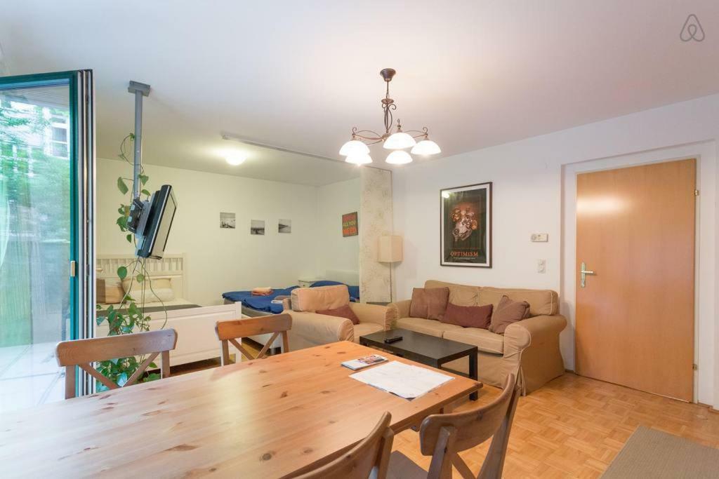 Relaxing Terrace Apartment In Lively Area فيينا المظهر الخارجي الصورة