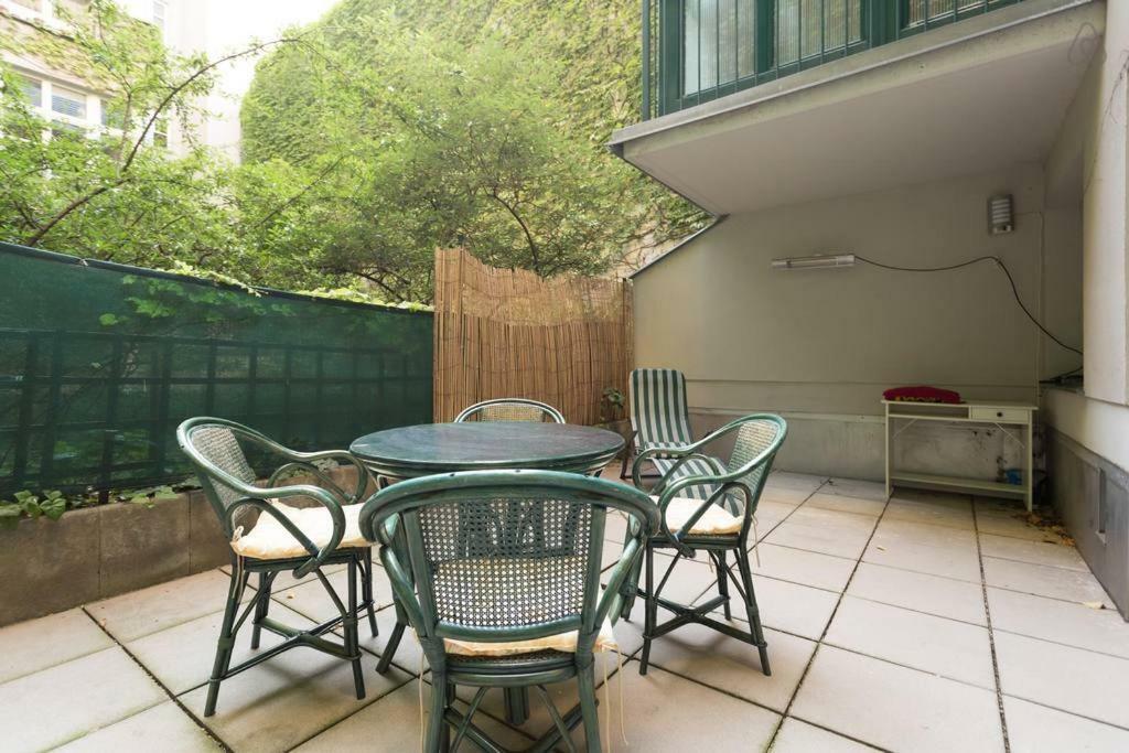 Relaxing Terrace Apartment In Lively Area فيينا المظهر الخارجي الصورة